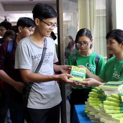 “Sống – Thương hiệu sách tác giả Việt của Alpha Books” đồng hành cùng sinh viên trong việc phát triển nghề nghiệp